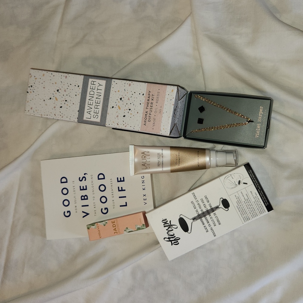 Beauty Box Extravaganza! Laura Geller Relax